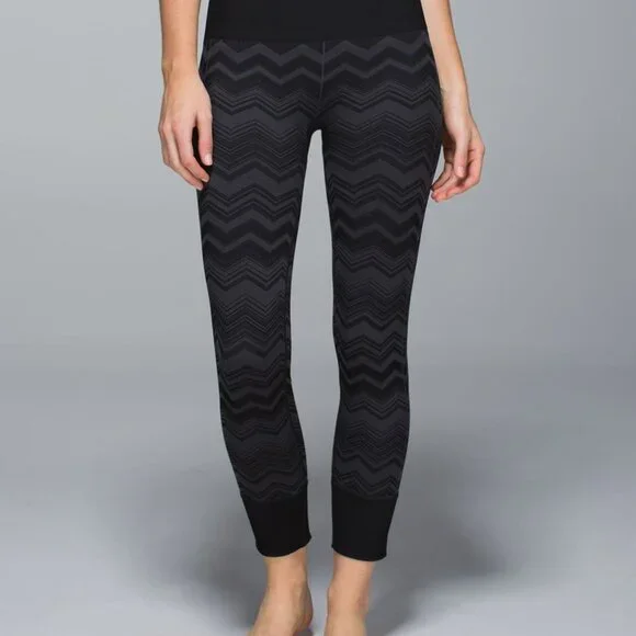 Lululemon Ebb To Street Pant in Heathered Deep Coal, Lower/Medium-Rise, Size 6 - Picture 10 of 13